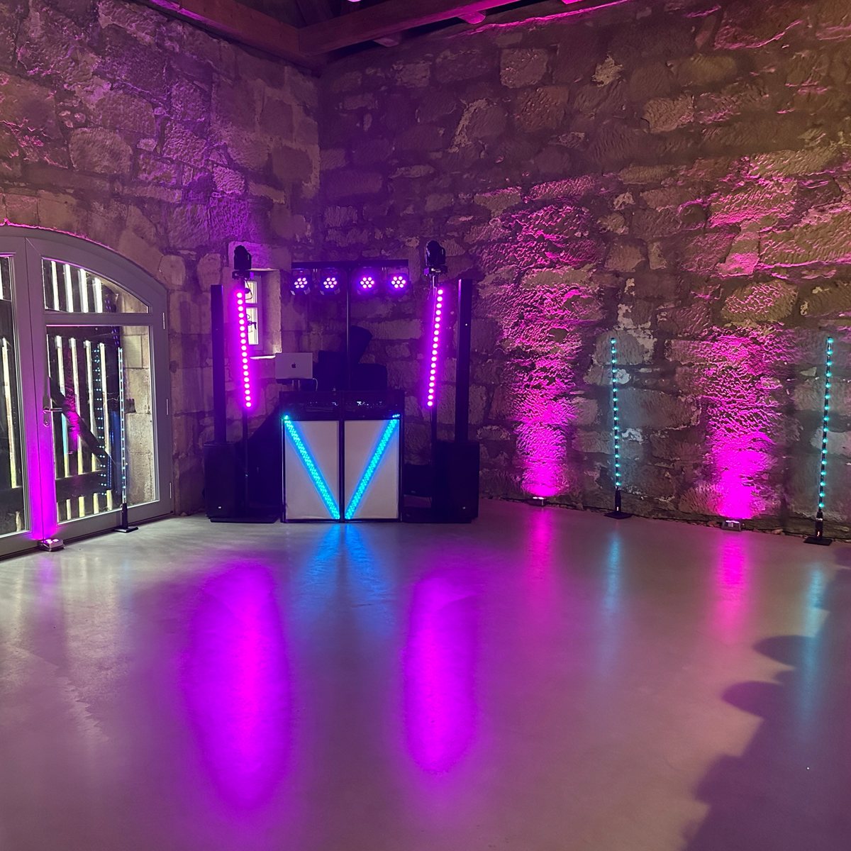 Licht- und Tontechnik von DJ Robin Hirte in einer Hochzeitslocation