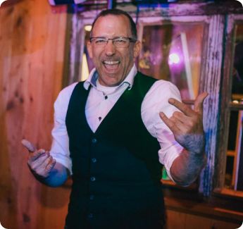 DJ Robin Hirte sorgt für eine volle Tanzfläche